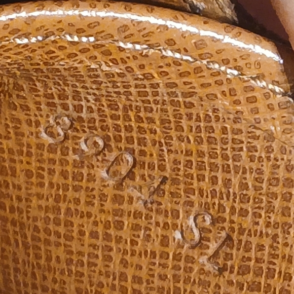 Louis Vuitton Monogram Crossbody Bag - Picture 14 of 14